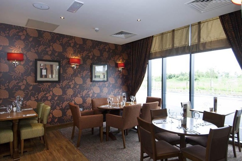 Stansted Airport Park And Fly Hotels www.stanstedparking.com